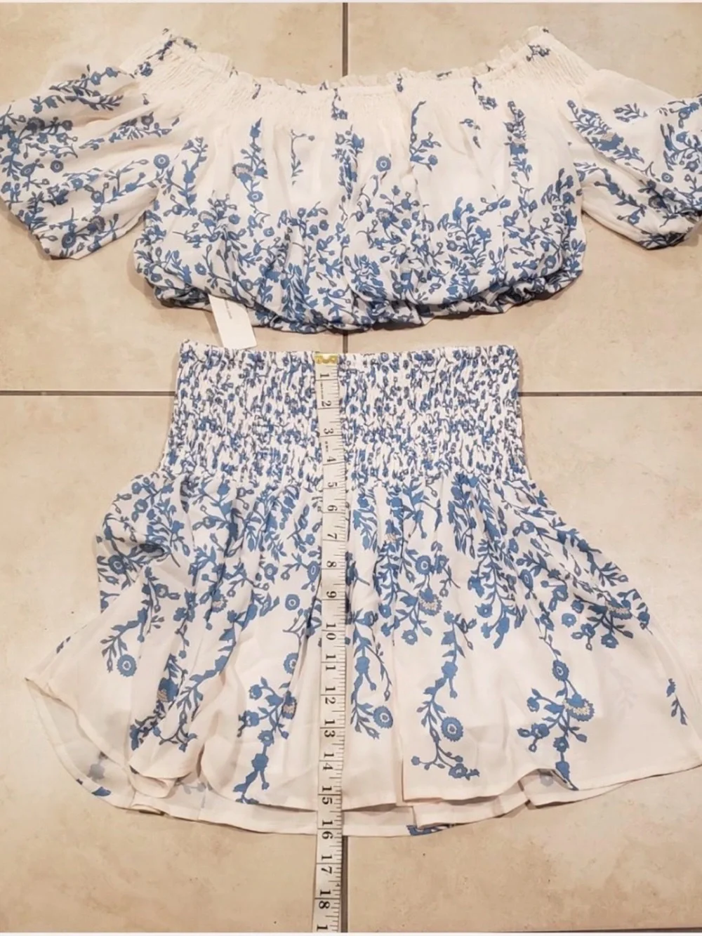 Commense floral off shoulder crop top and cinching skirt set - Picture 8 of 8